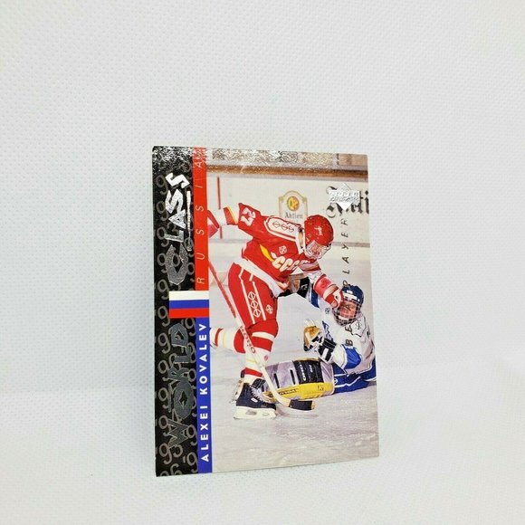 1996 Upper Deck World Classic Russia NHL Cards - Picture 9 of 10